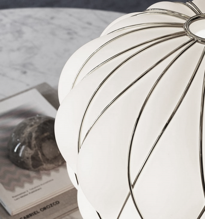Pinecone Bordlampe, Stor - Ø50, hvid/chrome Hvid