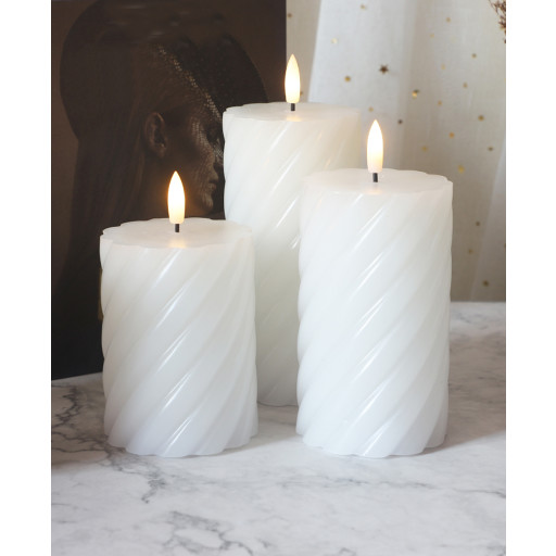 8 stk LED "Curly" vokslys med 3D flamme og timer IP20 sæt med 3 stk