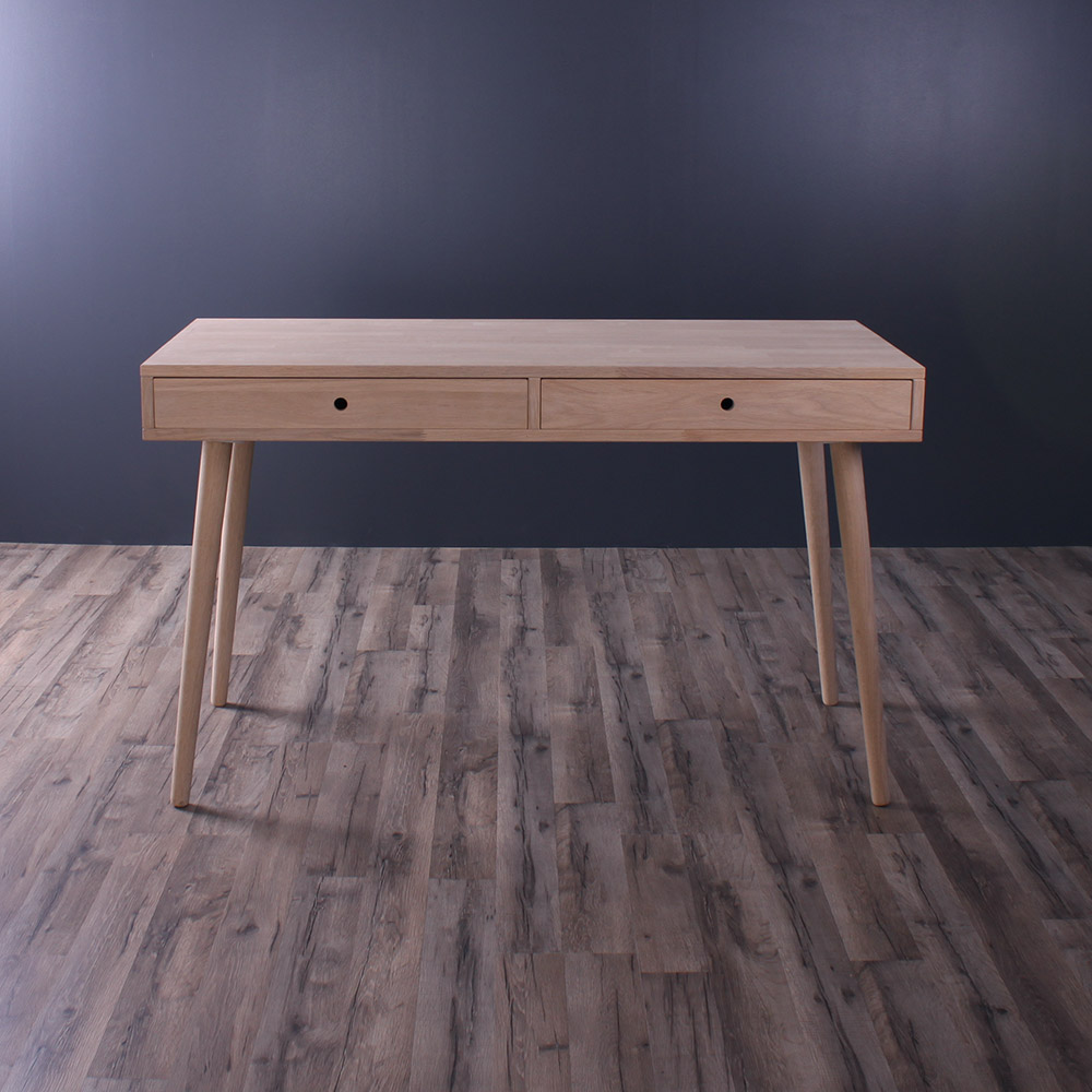 Specialvare: Skrivebord med 2 skuffer Chicago
