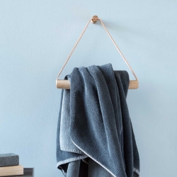 EKTA Living Towel Hanger - træ og læder