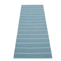 Pappelina tæppe Carl fog blue - 70x180 cm